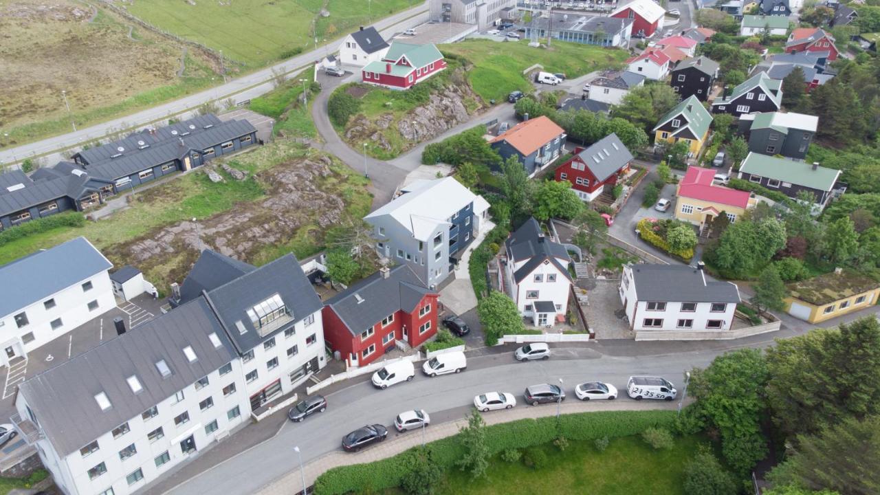 Stadium / Central / Park / Art Gallery Tórshavn Exteriör bild